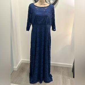 No brand navy blue stretch lace lined maxi XL dress. NWOT